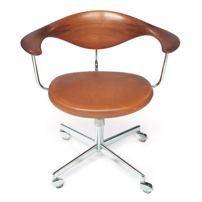 Appraisal: Hans Wegner Swivel chair by Johannes Hansen Denmark c solid