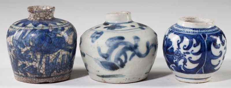 Appraisal: Three Chinese Blue White Miniature Potsthe largest decorated with galloping