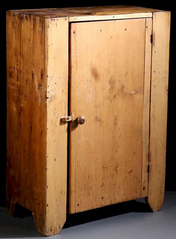 Appraisal: A FINE EARLY AMERICAN PRIMITIVE JELLY CUPBOARD A FINE EARLY