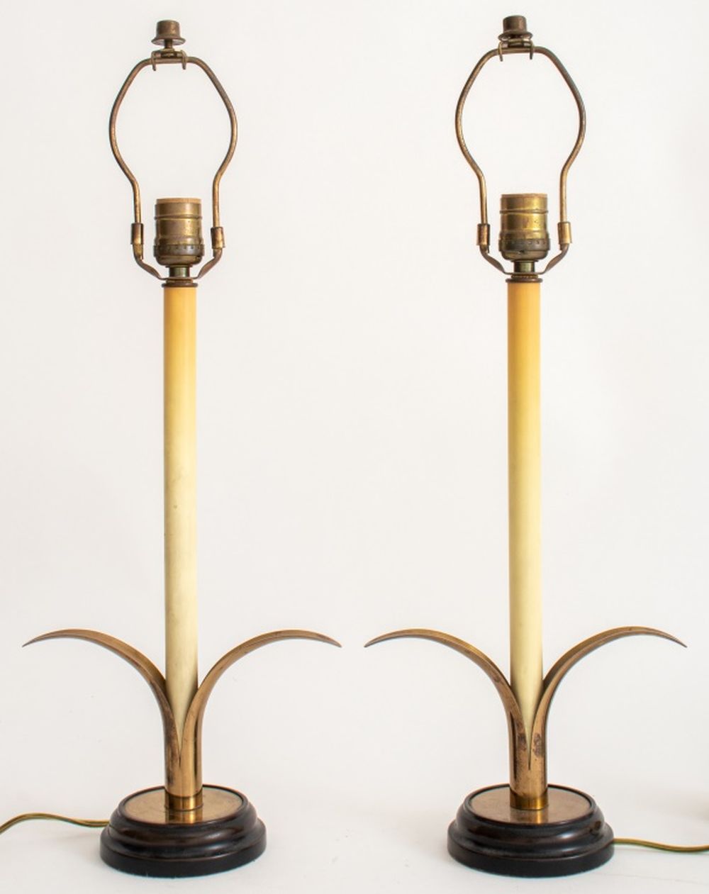 Appraisal: HOLLYWOOD REGENCY VINTAGE TABLE LAMP PAIR Pair of vintage Hollywood