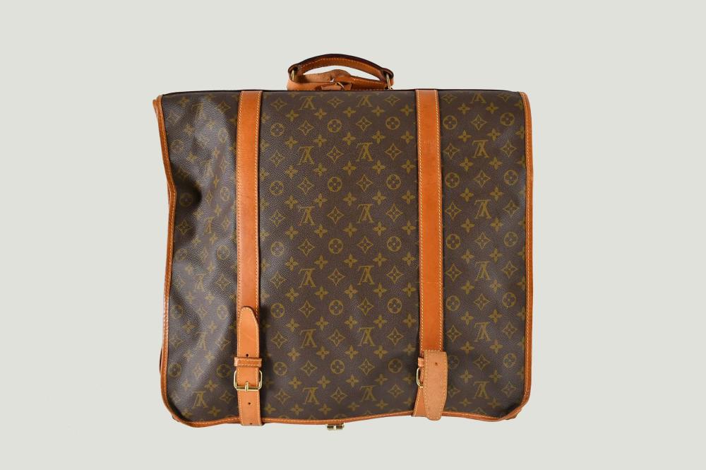 Appraisal: LOUIS VUITTON MONOGRAM CANVAS GARMENT BAGMarked on hardware in numerous