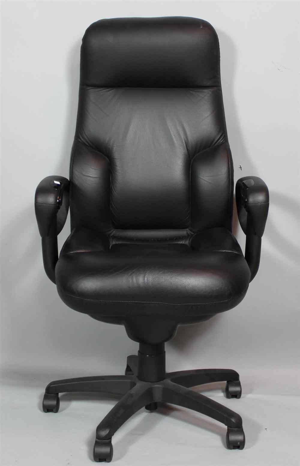 Appraisal: CONTEMPORARY BLACK LEATHER DESK CHAIR the arched padded back flanked