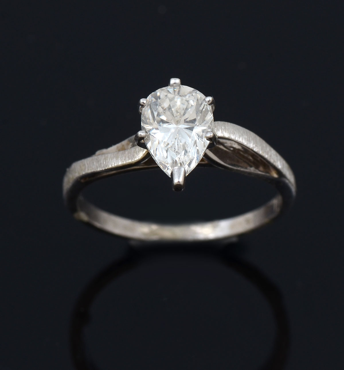 Appraisal: K CT DIAMOND RING Single CT pear shaped diamond is