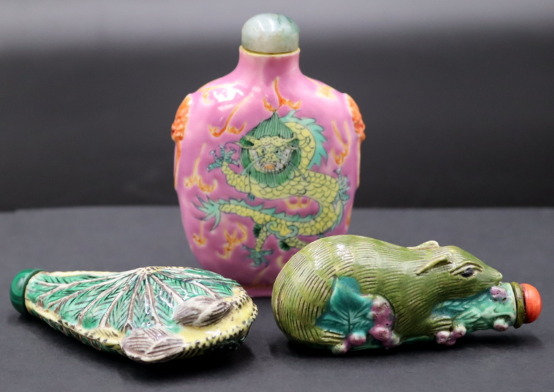 Appraisal: CHINESE 'SQUIRREL AND GRAPES' SNUFF BOTTLE Chinese 'Squirrel and Grapes'