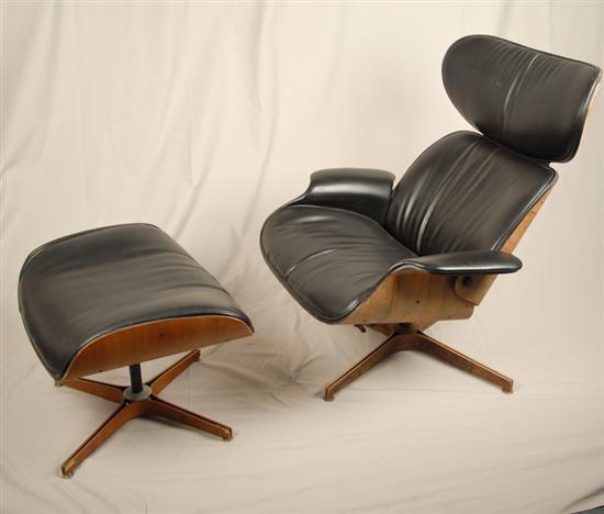 Appraisal: Plycraft Mr Chair with ottoman