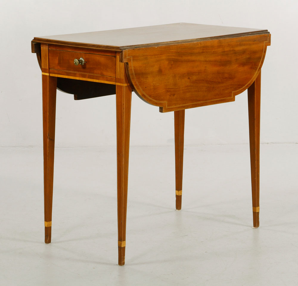 Appraisal: - Hepplewhite Mahogany Drop Leaf Table Hepplewhite drop leaf Pembroke