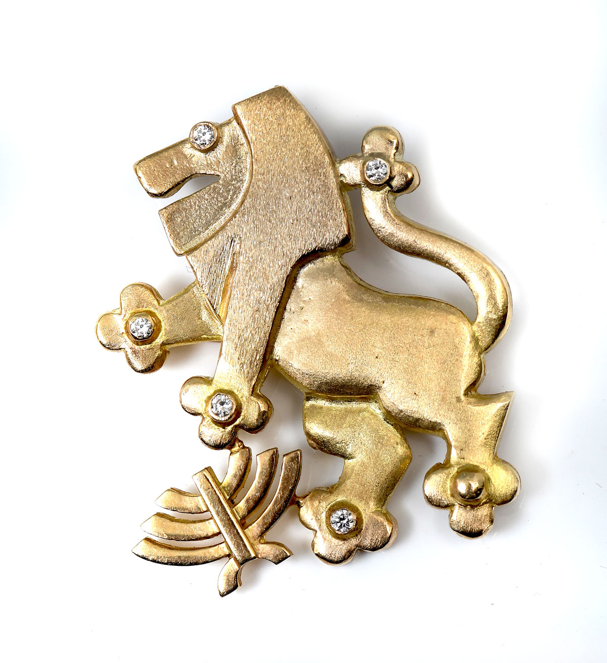 Appraisal: K DIAMOND LION OF JUDAH PENDANT BROOCH K yellow gold