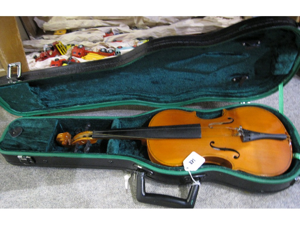 Appraisal: Chinese violin in case