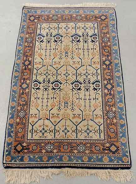 Appraisal: Chinese Peking Dynasty style oriental mat ivory field peach border