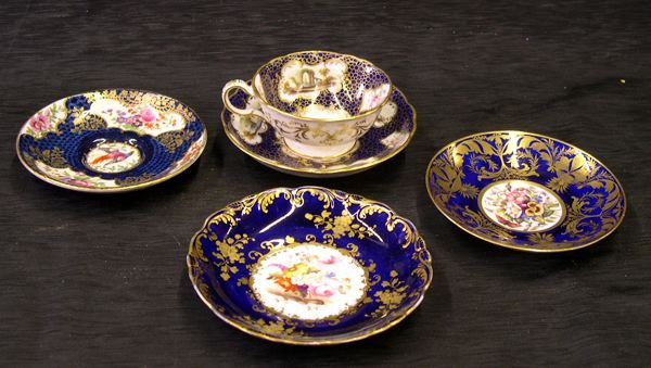 Appraisal: Group of Five English Porcelain Pieces consisting of a fine