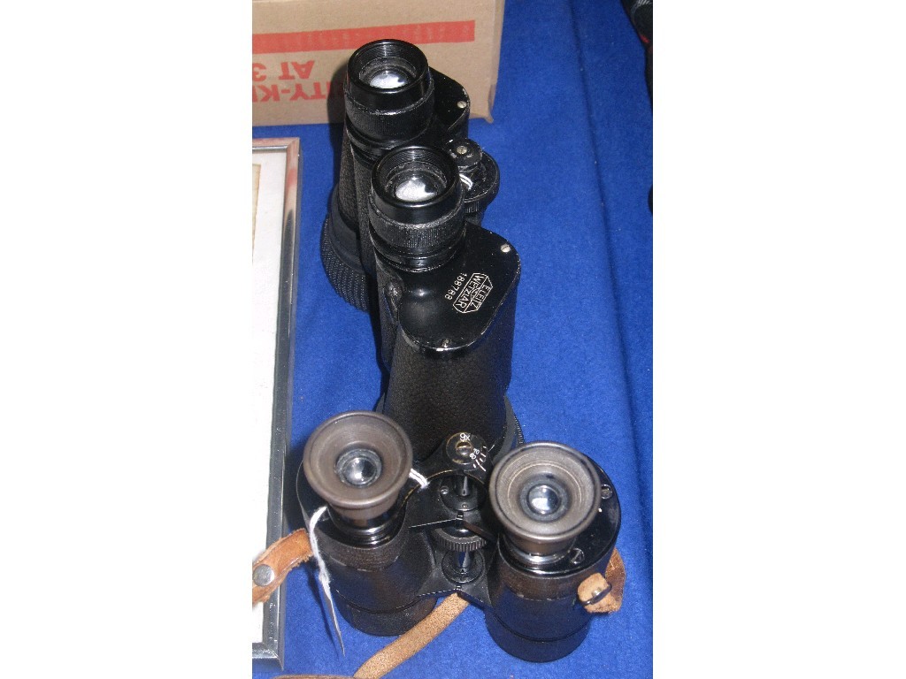 Appraisal: Lot comprising two pairs of binoculars one with case