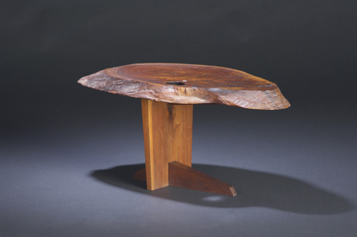 Appraisal: GEORGE NAKASHIMA Walnut Minguren I side table its free-edge top