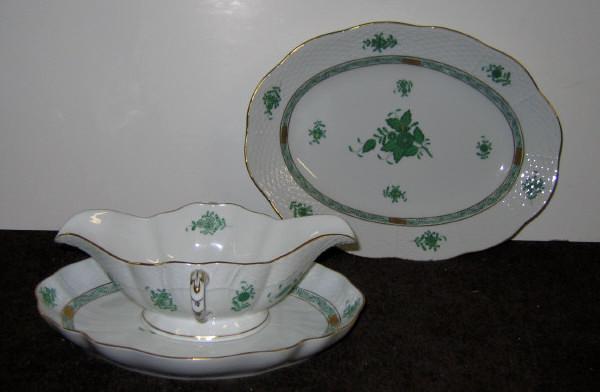 Appraisal: HEREND GREEN CHINESE BOUQUET DINNER SERVICE Consisting of dinner plates