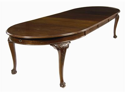 Appraisal: A mahogany extending dining table the moulded edge top with