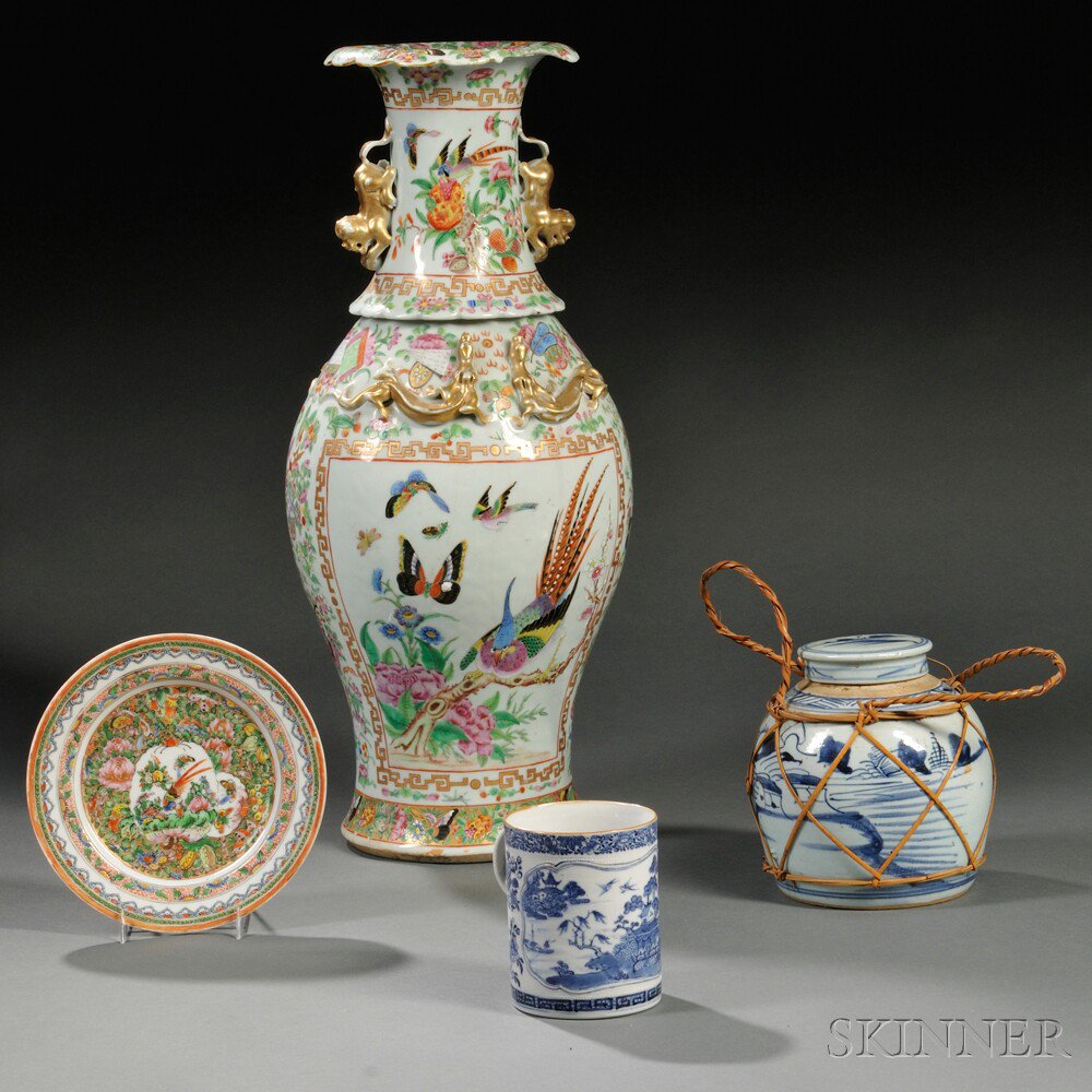 Appraisal: Four Chinese Export Porcelain Items th century a large vase