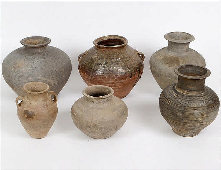 Appraisal: SIX CHINESE ARCHAIC POTTERY VESSELSOf various sizes and shapes dark