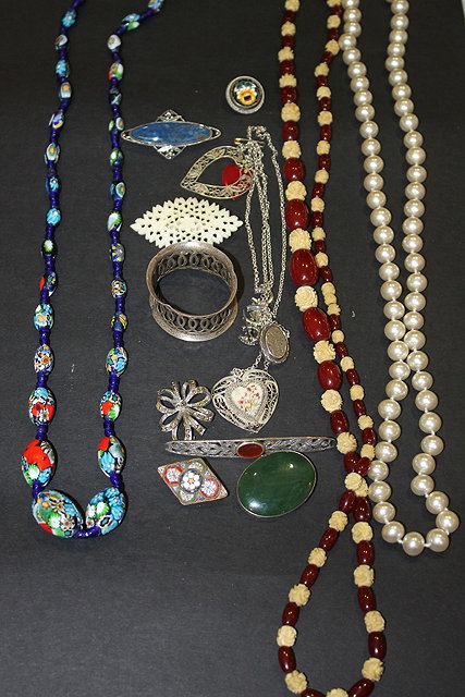 Appraisal: A COLLECTION OF MISCELLANEOUS JEWELLERY including necklaces beads brooches a