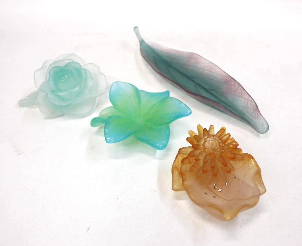 Appraisal: FOUR DAUM PATE DE VERRE GLASS ITEMS comprised of Leaf