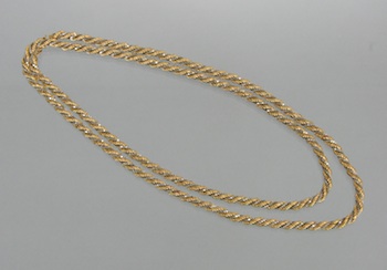 Appraisal: An k Two-Tone Italian Chain An attractive chain designed as