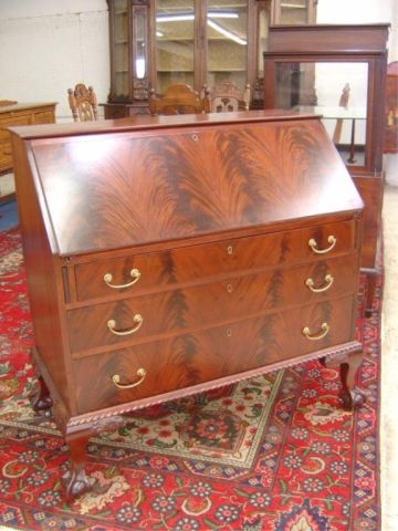 Appraisal: MAHOGANY CHIPPENDALE STYLE DROP FRONT DESK