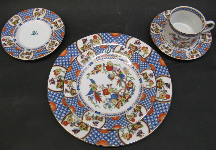 Appraisal: CHINA GARDEN PORCELAIN DINNER SET pieces including dinner plates salad