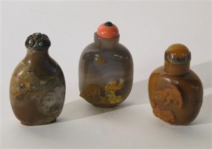 Appraisal: Three Chinese snuff bottles th century and later