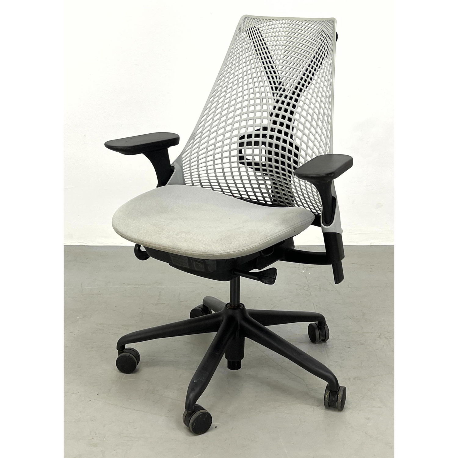 Appraisal: Herman Miller SAYL office desk chair Designed by Yves B