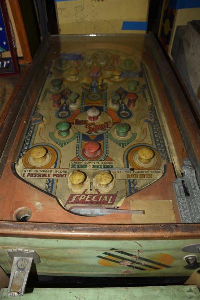 Appraisal: Chicago Coin Gold Ball Playfield Very good Backglass Poor Cabinet