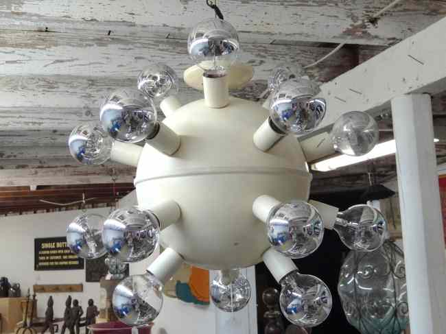 Appraisal: Mid Century Sputnik style lamp with box bulbs