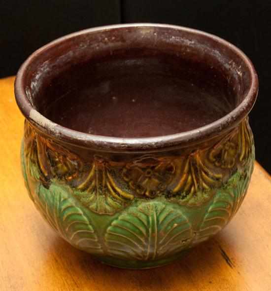 Appraisal: Roseville art pottery jardiniere Estimate - All property is sold