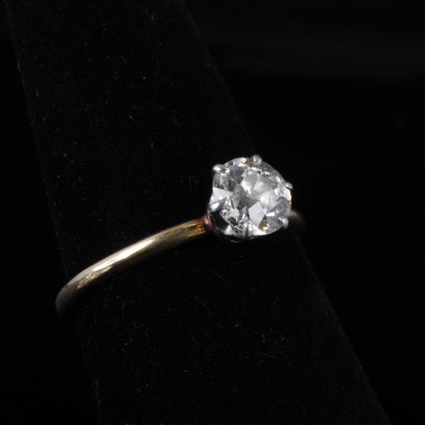 Appraisal: Solitaire Diamond Engagement Ring approx points Eye clean IJ color