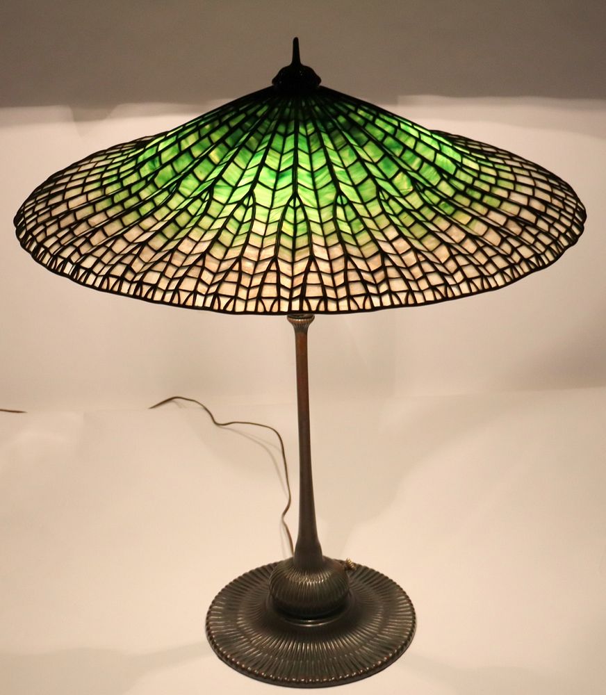 Appraisal: Tiffany Studios Table Lamp With Lotus Shade Signed on base