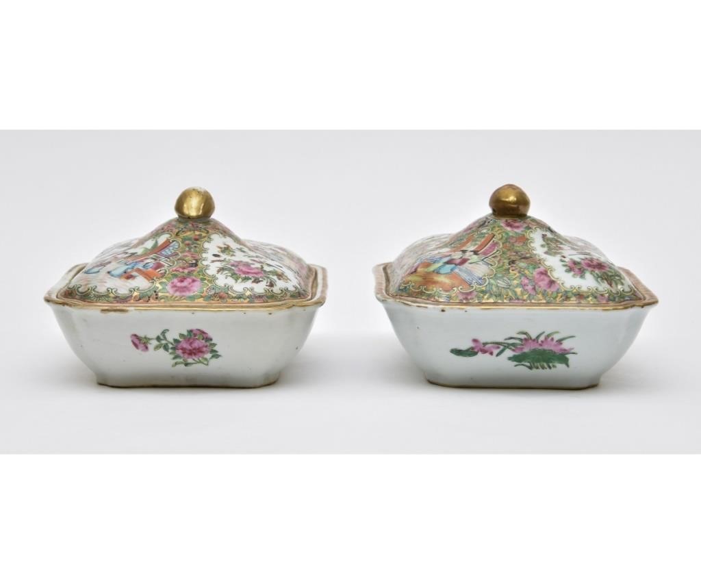 Appraisal: Pair of Rose Medallion covered vegetable dishes th c h