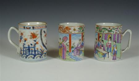 Appraisal: A pair of th century Chinese famille rose porcelain mugs