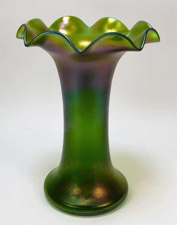 Appraisal: OIL SPILL BOHEMIAN ART GLASS VASE Bohemia th CenturyLarge frilled