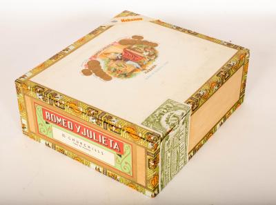 Appraisal: An opened complete boxed set of twenty-five Romeo Y Julieta