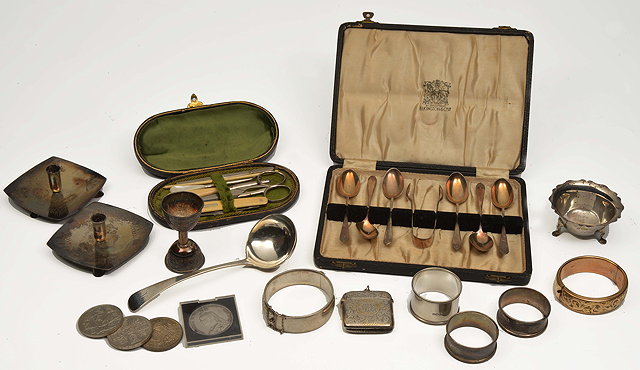 Appraisal: A SMALL QUANTITY OF SILVER AND OTHER METALWARE to include