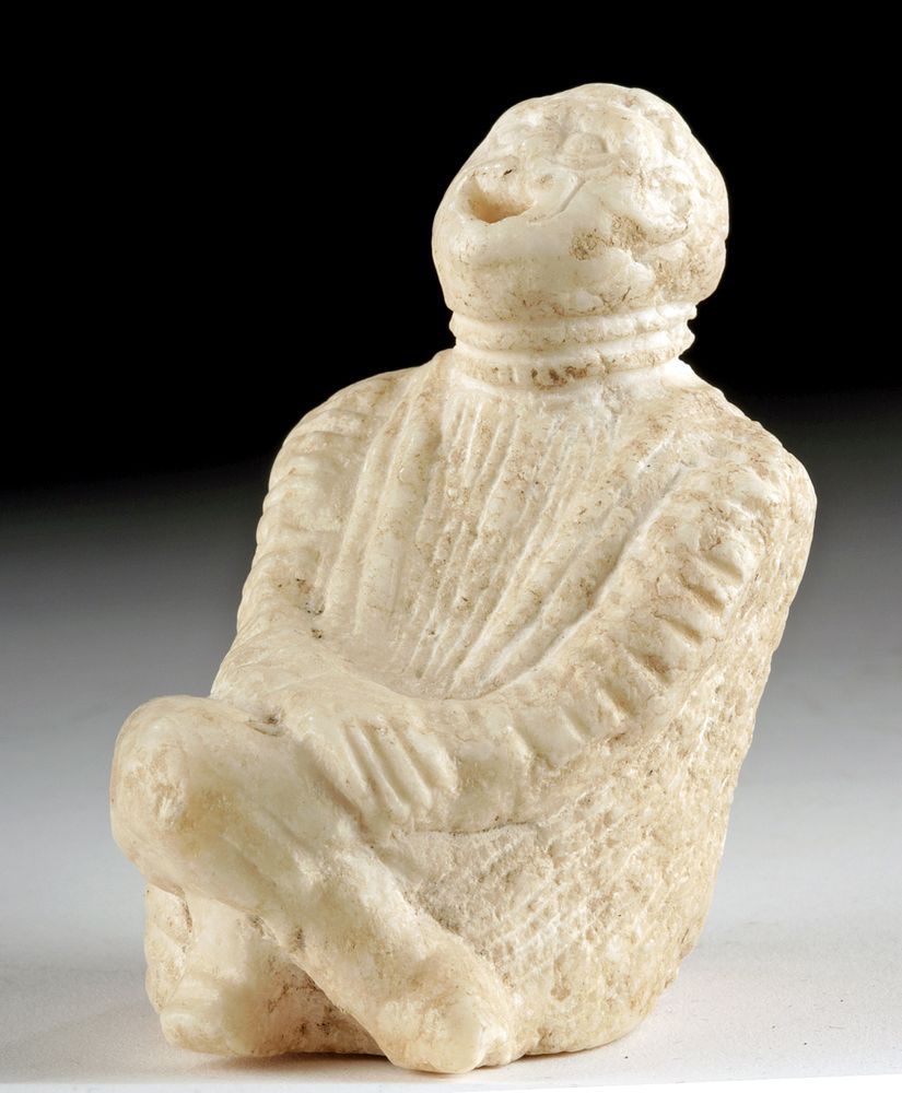 Appraisal: Roman Marble Figure of a Seated Laughing Actor Roman Imperial