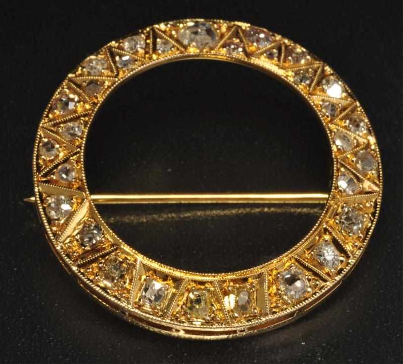 Appraisal: K Y Gold Diamond Circle Pin Description Diamonds ctw Condition