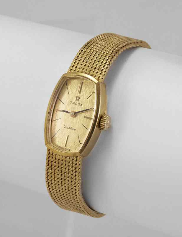 Appraisal: K LADIES YELLOW GOLD OMEGA DRESS WATCH Ca k yellow