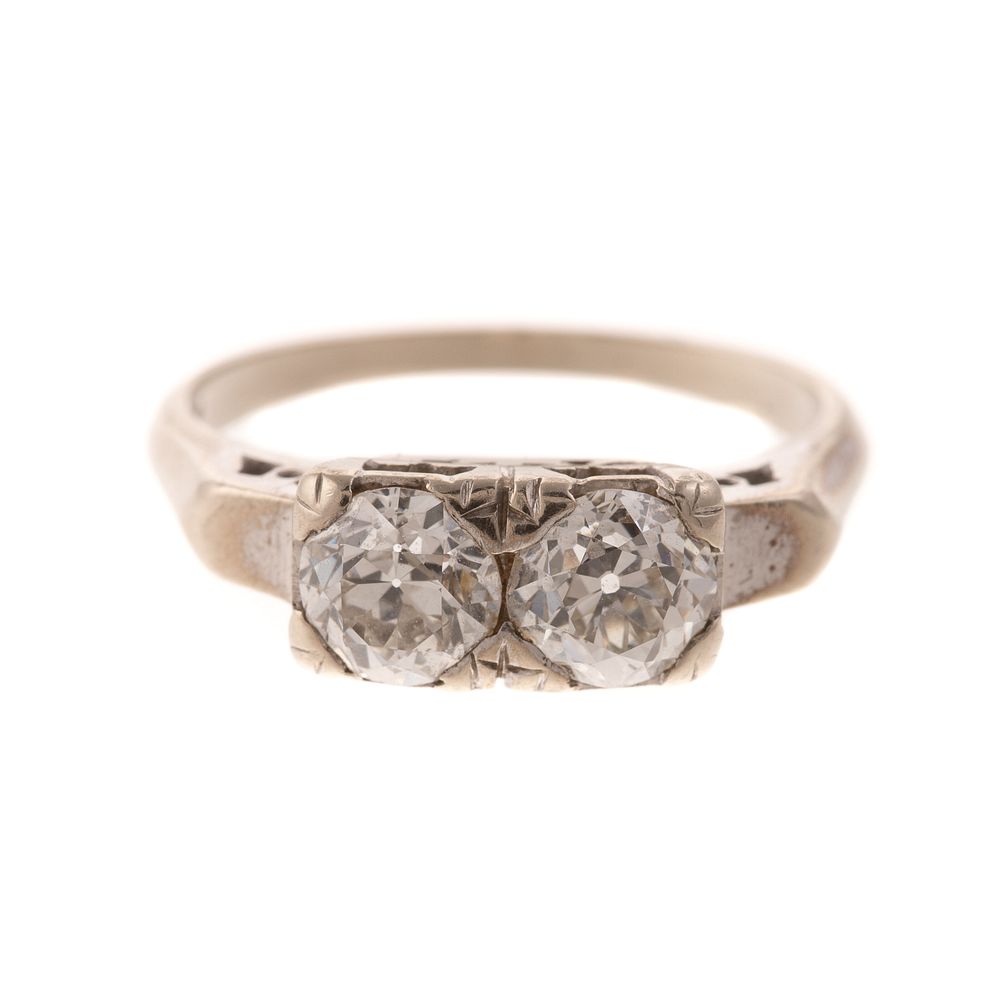 Appraisal: A Vintage Ring Set with Old European Cut Diamonds K