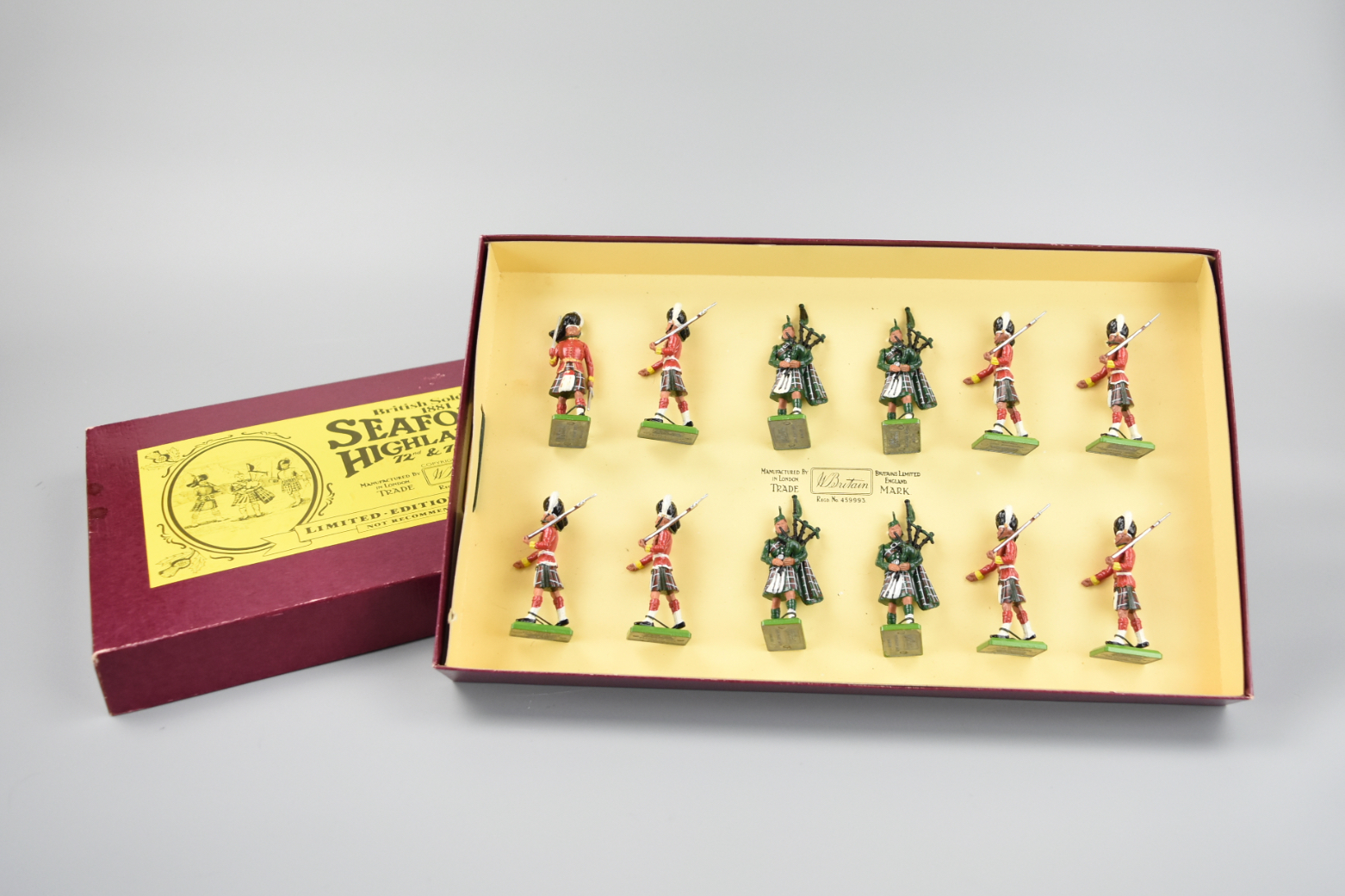 Appraisal: CASED SET OF BRITISH SOLDIERS LIMITED EDITION Hand Painted zinc