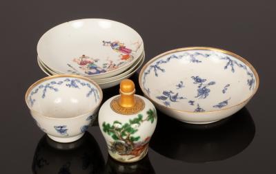 Appraisal: A group of Chinese porcelain pieces th Century to include