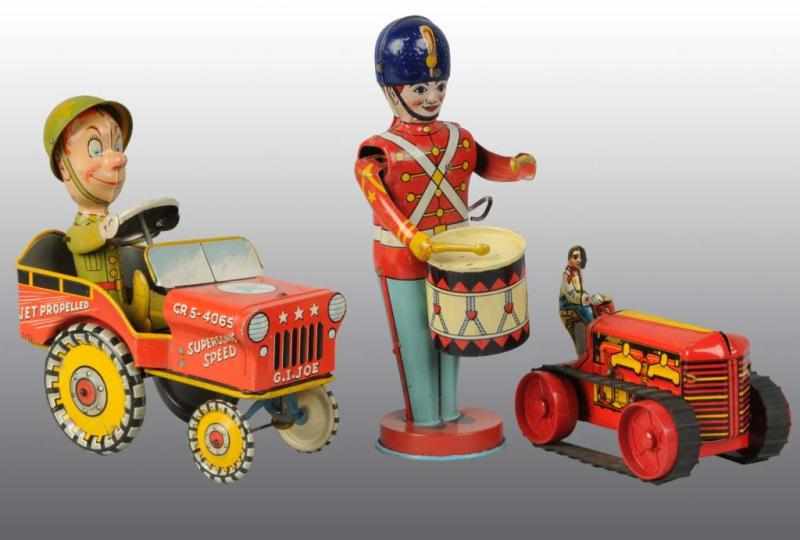 Appraisal: Lot of Tin Wind-Up Toys Description American Includes one Chein