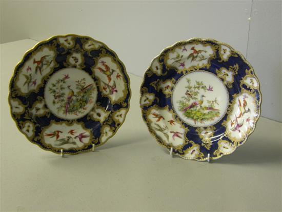 Appraisal: Pair of Worcester porcelain plates - the dark blue scale