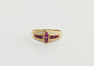 Appraisal: Lady's K Yellow Gold Dinner Ring mounted with c Lady's