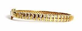 Appraisal: A ct gold oval hinged thirty diamond bangle estimated total