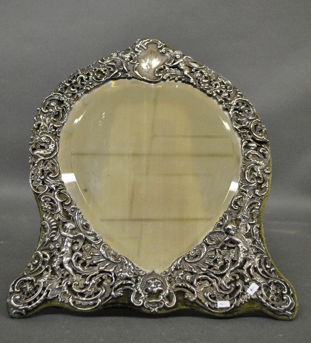 Appraisal: - English silver heart-shaped mirror hallmarked William Comyns London h