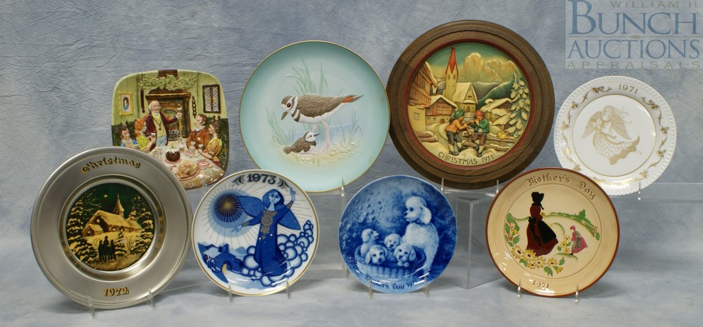 Appraisal: Miscellaneous collector plates Glen View Pottery Stumar first edition Mother's