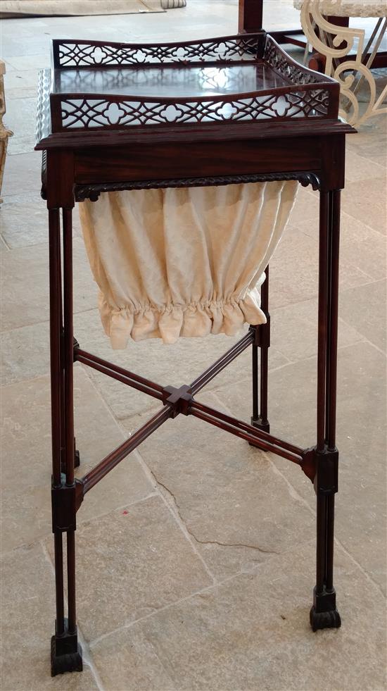 Appraisal: Sale Lot A Chippendale Style Occasional Table th century with